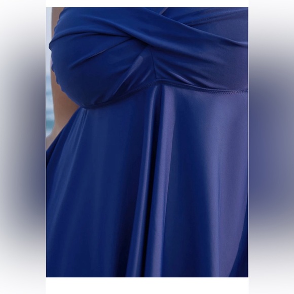 BloomChic Plus Size Twist Front Adjustable Straps Tankini Top - Picture 4 of 6